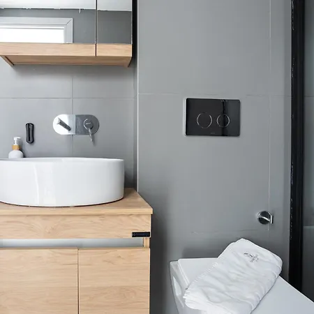 2 Apartment *