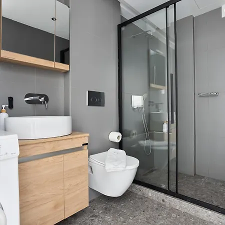 2 Apartment *